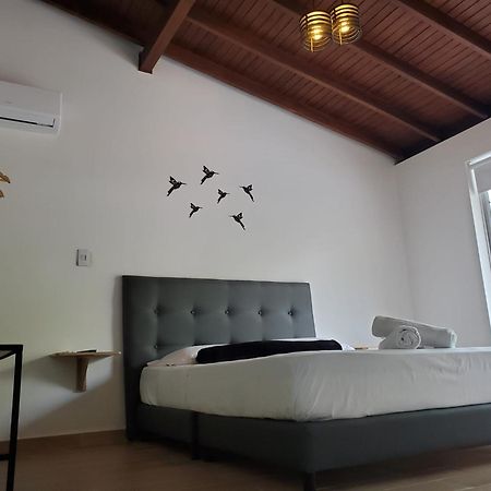 ميديلين Cloud9 Hostel المظهر الخارجي الصورة